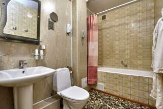 Гостиничный комплекс Екатерининский Краснодар Люкс двухкомнатный-7